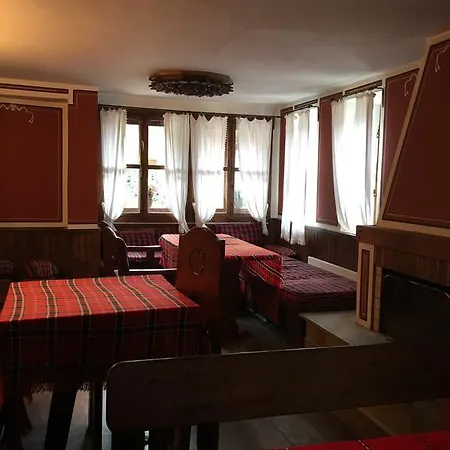 Hadji Neikovi 2*