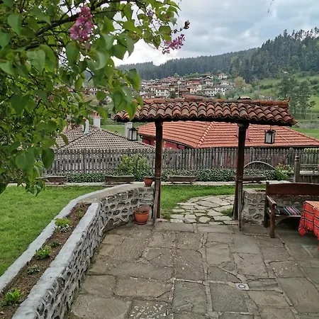 Hadji Neikovi Pensión Koprivshtitsa